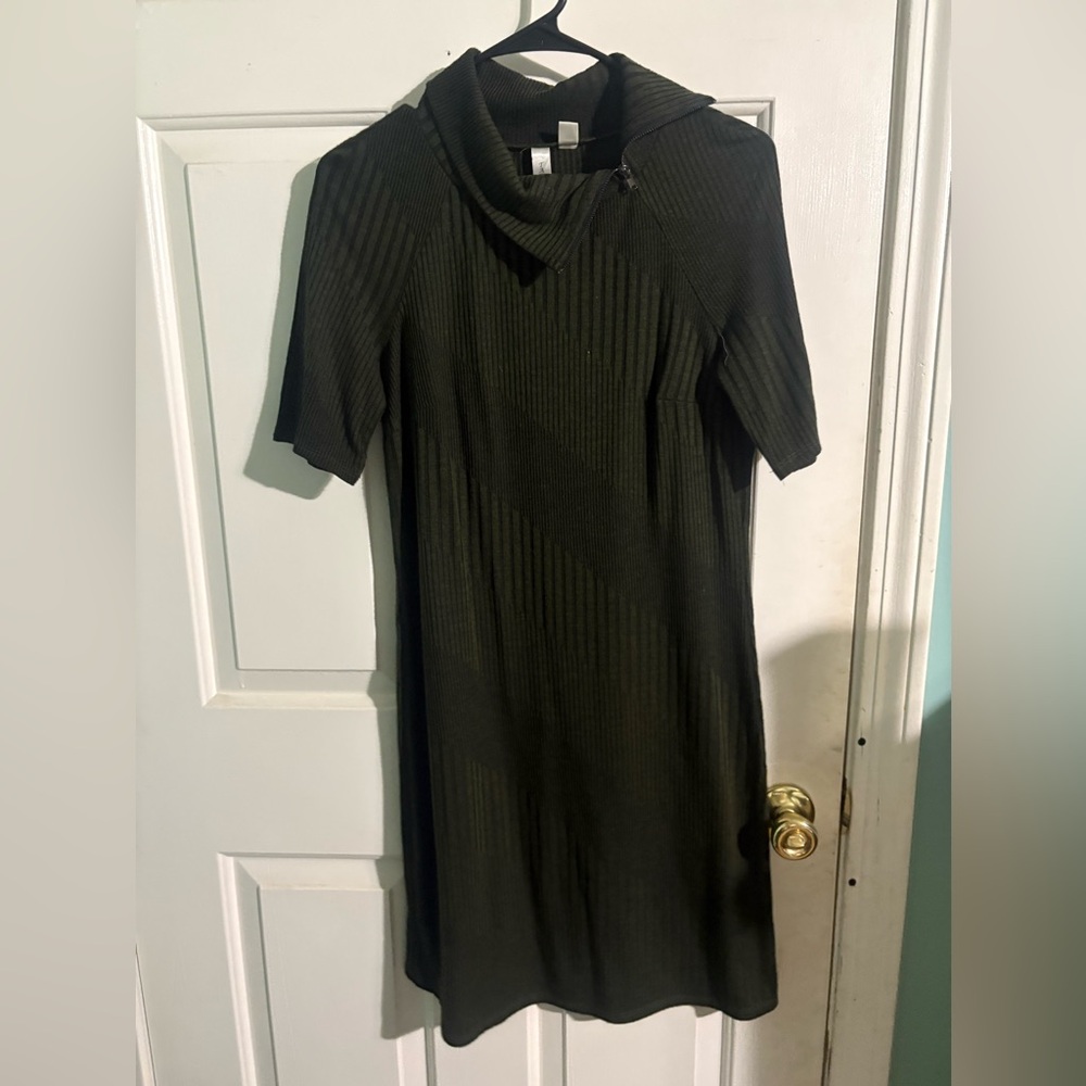 Green knit dress